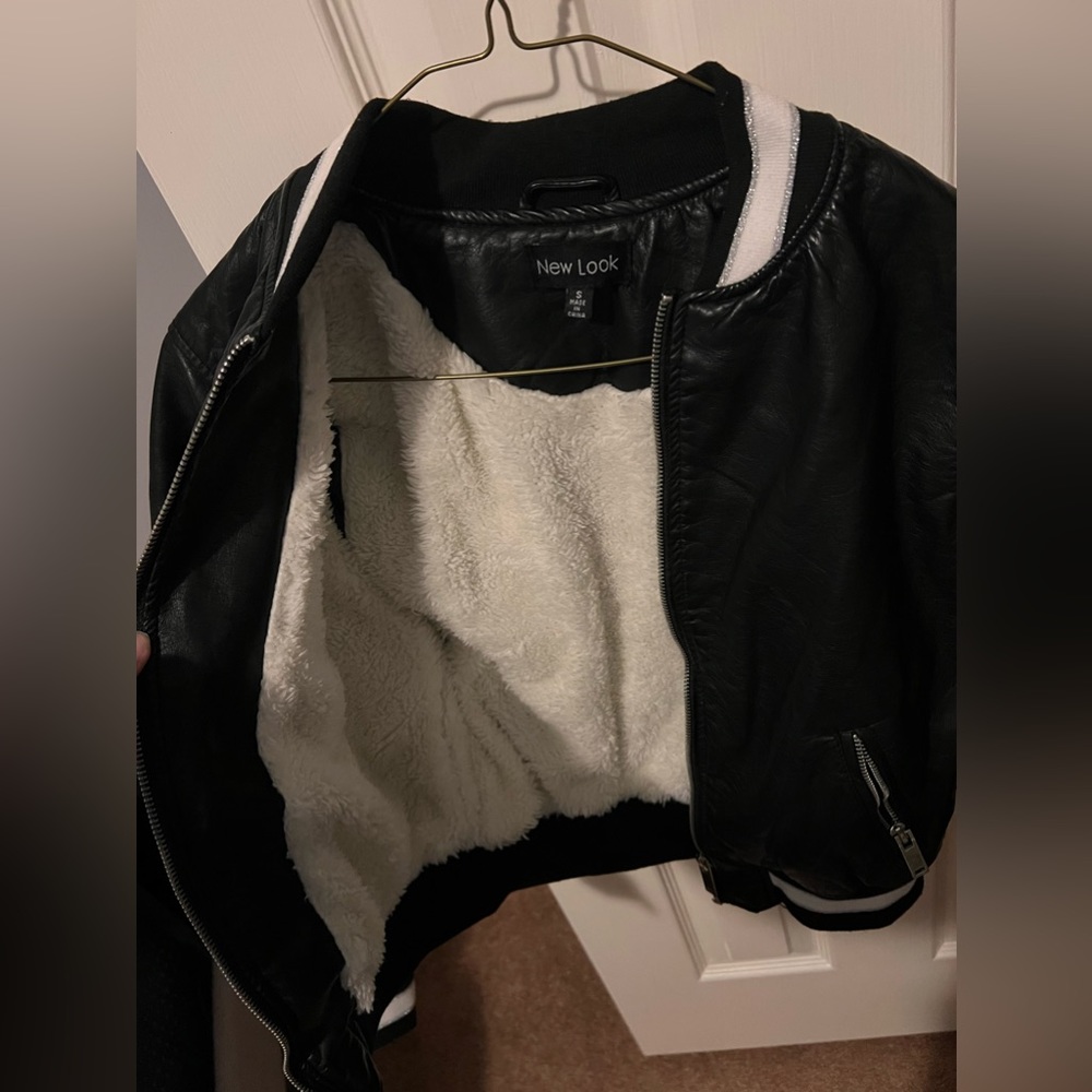 Women’s crop leather jacket size S